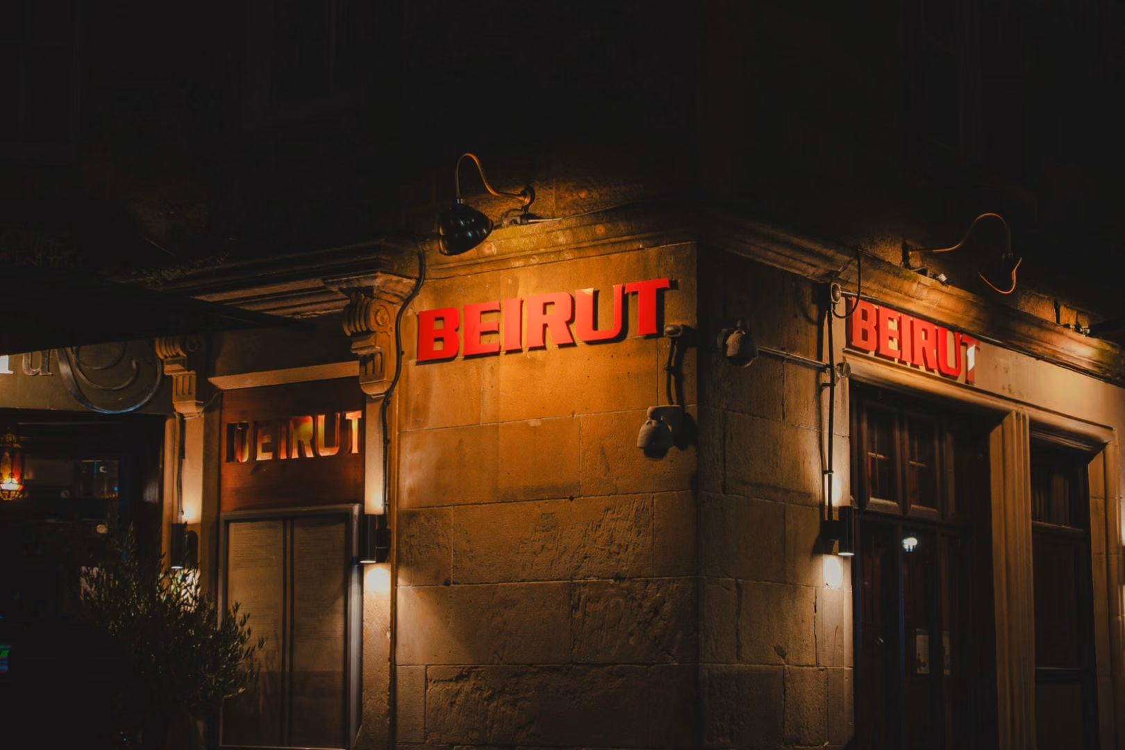 Beirut Restaurant on Nicolson Square, Edinburgh, photography by Gorka Di Capitan (gorkadicapitan.com)